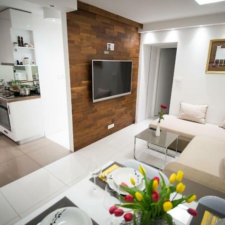 Апартаменти First Floor Flat (Adults Only) Любляна Екстер'єр фото