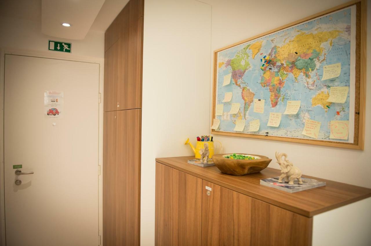 Апартаменти First Floor Flat (Adults Only) Любляна Екстер'єр фото